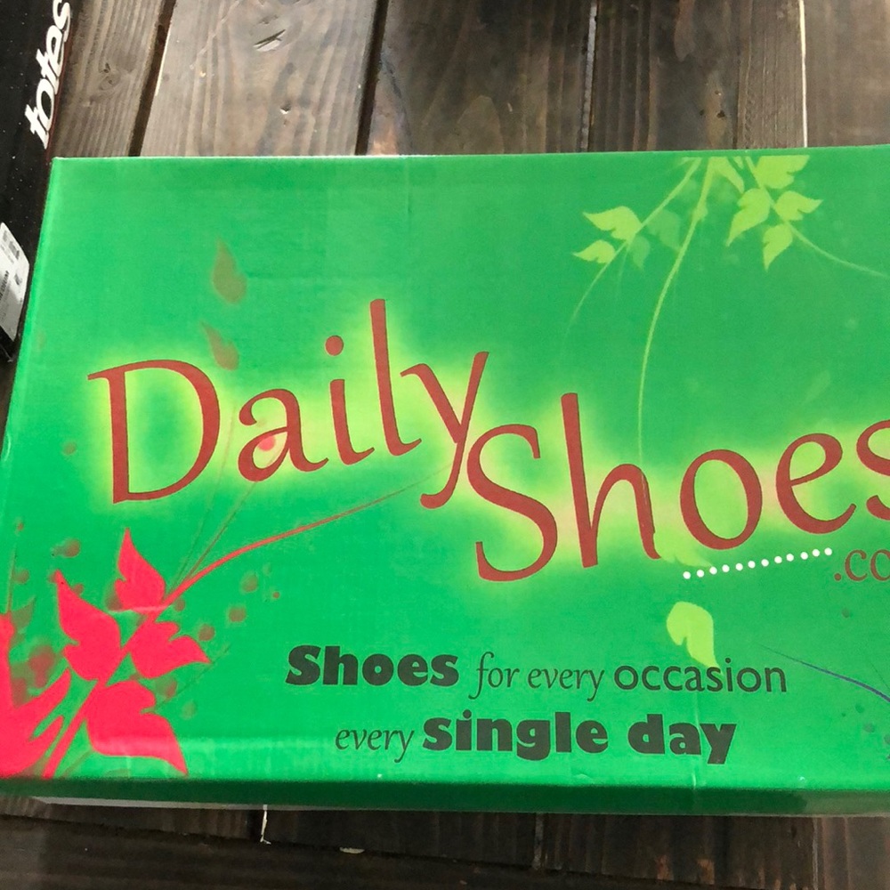 DailyShoes.com Snow boots
